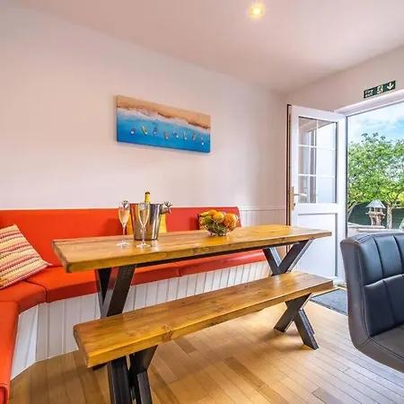 Port Tara Holiday Home Portballintrae Esterno foto